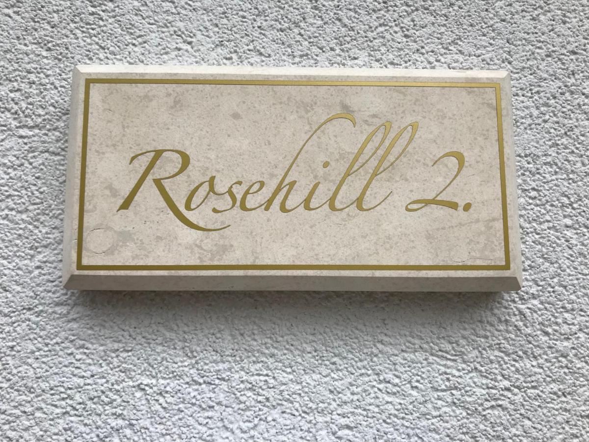 Greatforest Rosehill 2 Apartman -Bmw- 데브레첸 외부 사진