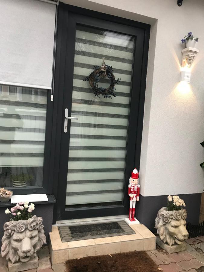 Greatforest Rosehill 2 Apartman -Bmw- 데브레첸 외부 사진