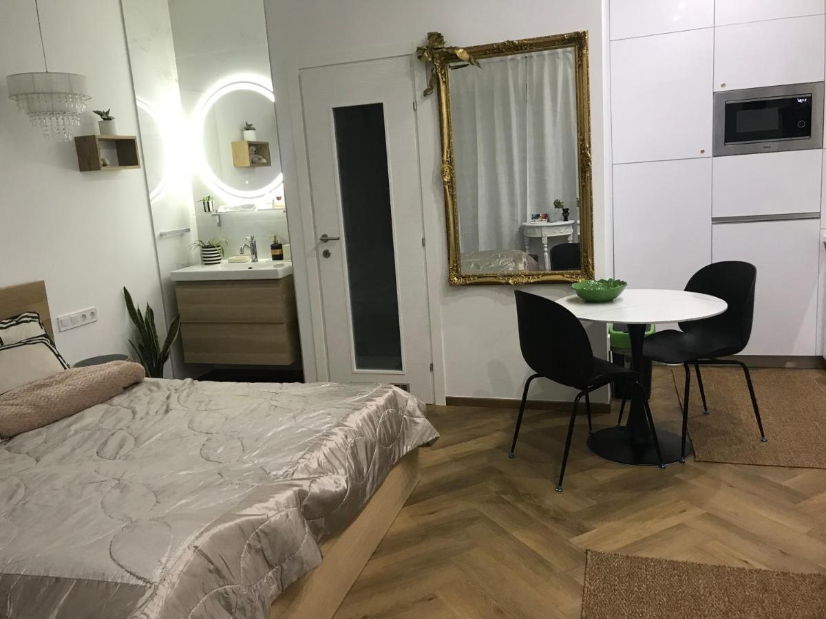 Greatforest Rosehill 2 Apartman -Bmw- 데브레첸 외부 사진